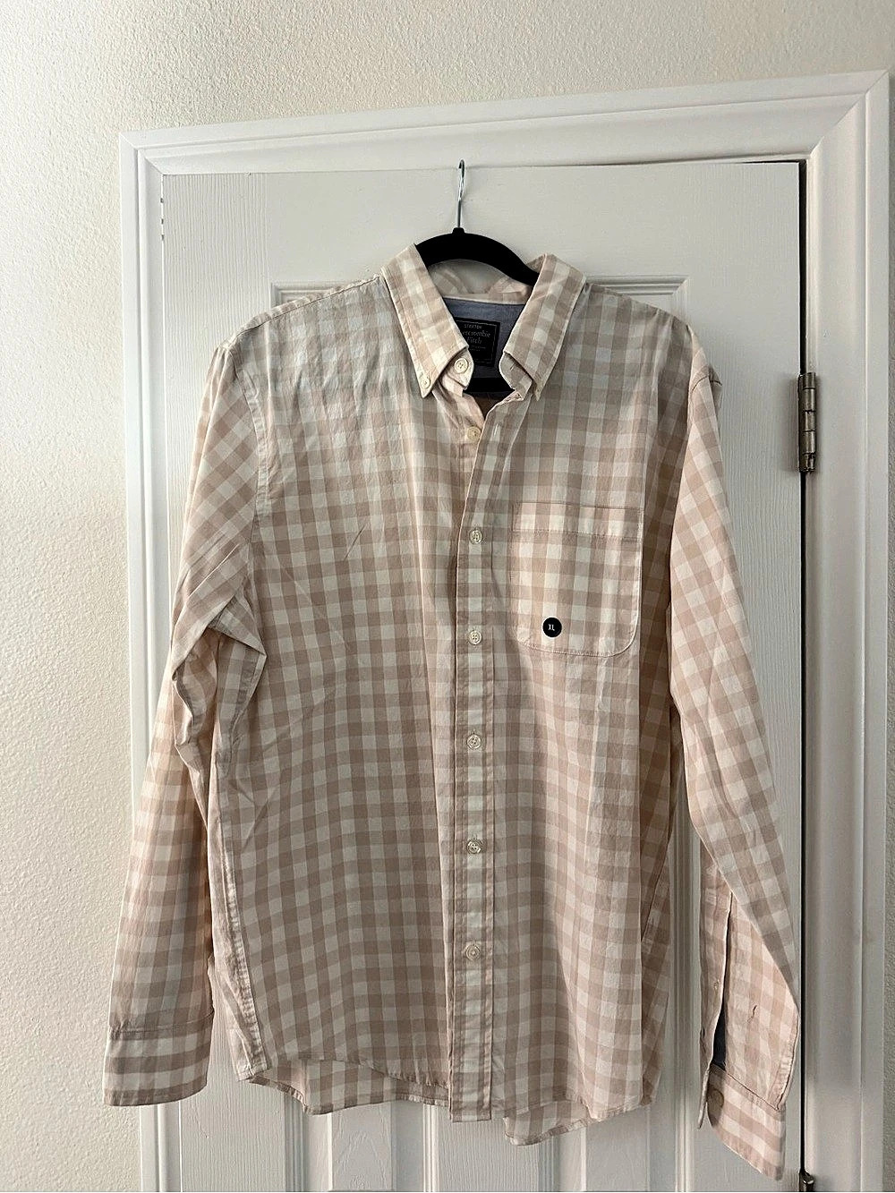 NWT Abercrombie & Fitch Checkered Button Down in Cream & White Size XL